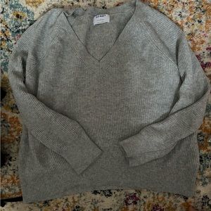 Old Navy Gray V-Neck Sweater